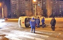 "Скорая помощь" перевернулась по пути на вызов в Астане 