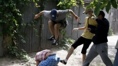 В Семее гея обманом заманили на свидание, жестоко избили и ограбили