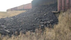Восемь грузовых вагонов с углём сошли с рельсов в Карагандинской области 
