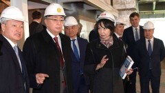 Президент посетил спорткомплекс "Абай Арена" и больницу скорой помощи в Семее