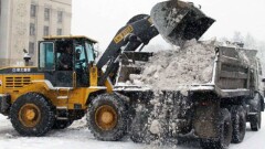 В Астане сообщили об отмене занятий 7 марта, коммунальщики усиленно вывозят снег