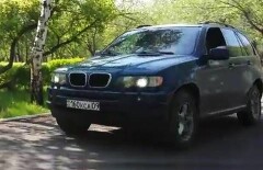 Разъезжавшую по тротуарам в парке Караганды автолюбительницу оштрафовали