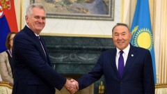 Орденом "Достык" наградил Назарбаев президента Сербии 