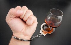 В ВКО сотни алкоголиков заставляют лечиться принудительно