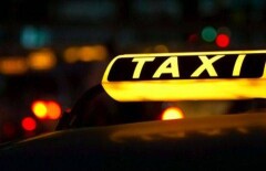 Отбирать машины у таксистов за работу без кассового аппарата намерены столичные налоговики