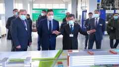 Аскар Мамин посетил модульную инфекционную больницу в Кокшетау и IQanat High School в Боровом
