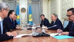 Назарбаев встретился с экс-президентом Южной Кореи Ли Мён Баком