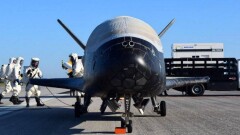 Секретный самолёт США вернулся на Землю после двухлетнего полёта в космосе