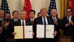 США и Китай подписали первый пакет документов торговой сделки