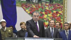 Президент Таджикистана запустил ГЭС, которую начал строить собственными руками