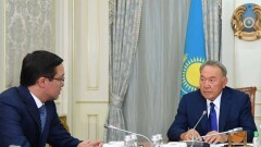 Акишев рассказал Назарбаеву о ситуации с курсом тенге