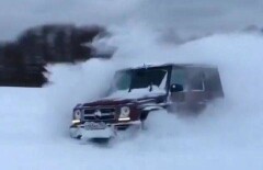 Эффектное видео дрифта в снегу выложили в интернет 