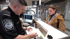 США могут обязать иностранцев раскрывать историю браузеров при въезде в Америку