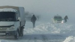 Из-за метели в большинстве областей Казахстана перекрыты дороги