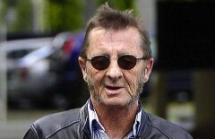 Барабанщик группы AC/DC Фил Радд арестован в Новой Зеландии