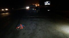 Бросавшуюся под колёса машин женщину сбили в Алматы