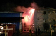 Спустя три часа пожар на складе вблизи Алматы потушен