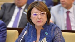 Депутат Айтимова поддержала позицию Президента в вопросе бороды и коротких брюк