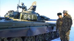 Ермекбаев проверил уровень защиты военных объектов от террористических атак