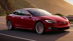 Илон Маск объявил о прекращении продажи самых дешёвых электромобилей