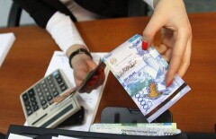 Названы отрасли с наибольшим ростом зарплат в 2015 году