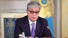 Токаев поручил Нацбанку следить за факторами, влияющими на изменение курса тенге