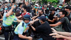 Протесты в Гонконге продолжаются: полиция призвала митингующих прекратить насилие 