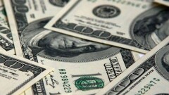 Доллар на бирже за сутки подорожал на 6,5 тенге