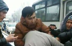 На контролёра "Онай" напал с ножом водитель "Тулпар ЦДС" в Алматы