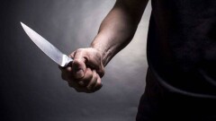 В Астане автомобильный вор ранил ножом полицейского при задержании