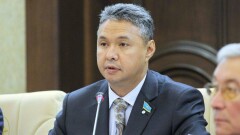 Перуашев призвал Нацбанк и Правительство защитить золотовалютные резервы РК