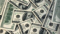 Доллар за сутки подешевел ещё на 2 тенге, за неделю – на 20