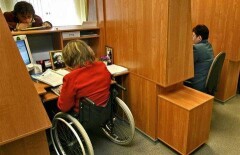 Правительство предлагает сократить трудовой отпуск работающим инвалидам 