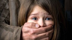 В Алматы похитили ребёнка из-за долга отца. Полиция вернула девочку родителям
