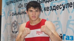 Казахстанский боксёр со сломанной рукой одержал победу на профи-ринге в Польше