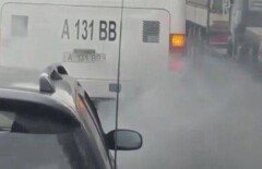 Дымовую атаку устроил пассажирский автобус на дорогах Алматы 