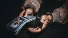 В Алматы оправданному судье Штейнке изменили приговор: за коррупцию его лишили свободы