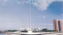 В Атырау начинается строительство 91-метрового флагштока