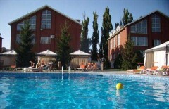 В Алматы 16-летний подросток утонул в общественном бассейне