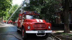 В Экибастузе двое парней, рискуя собой, вытащили из пожара женщину и детей