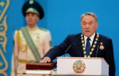 О том, как Казахстан избежал анархии, напомнил Назарбаев