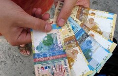 Автолюбителя за дачу взятки оштрафовали в ЗКО на 800 тысяч тенге