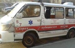 В Алматы "скорая" попала в ДТП, пострадал фельдшер