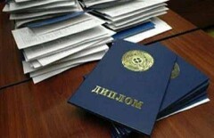 Студенты протестуют против закрытия колледжа в Караганды