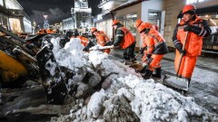 Снегопад в Нур-Султане и Алматы: 2500 дорожных рабочих убирают улицы двух мегаполисов