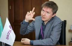 Глава "Кселл" извинился за сбой связи сотового оператора