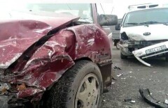 Мать с двумя маленькими детьми пострадала в аварии в Алматы