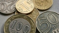За год тенге ослаб только к рублю – Нацбанк