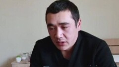 МИД КР разоблачил мужчину, прикинувшегося родственником погибших, чтобы получить матпомощь
