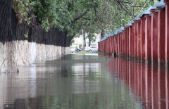 Алматы просыхает после ночного ливня